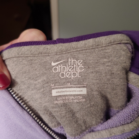 DONATED💜3/$18 NIKE EUC full zip hooded sweatshirt - Picture 5 of 5